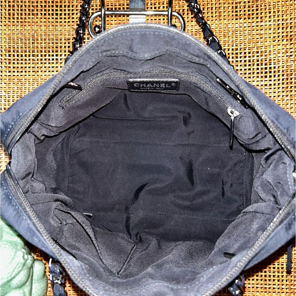 Vintage CHANEL Cambon Line Mini Black Nylon and Patent Leather - RARE - Picture 7 of 8